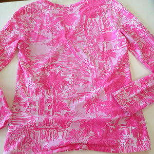 Lilly Pulitzer Tops - Lilly Pulitzer pink knit Kayleigh top S V neck Lilly Pulitzer Tops - Lilly Pulitzer pink knit Kayleigh top S V neck